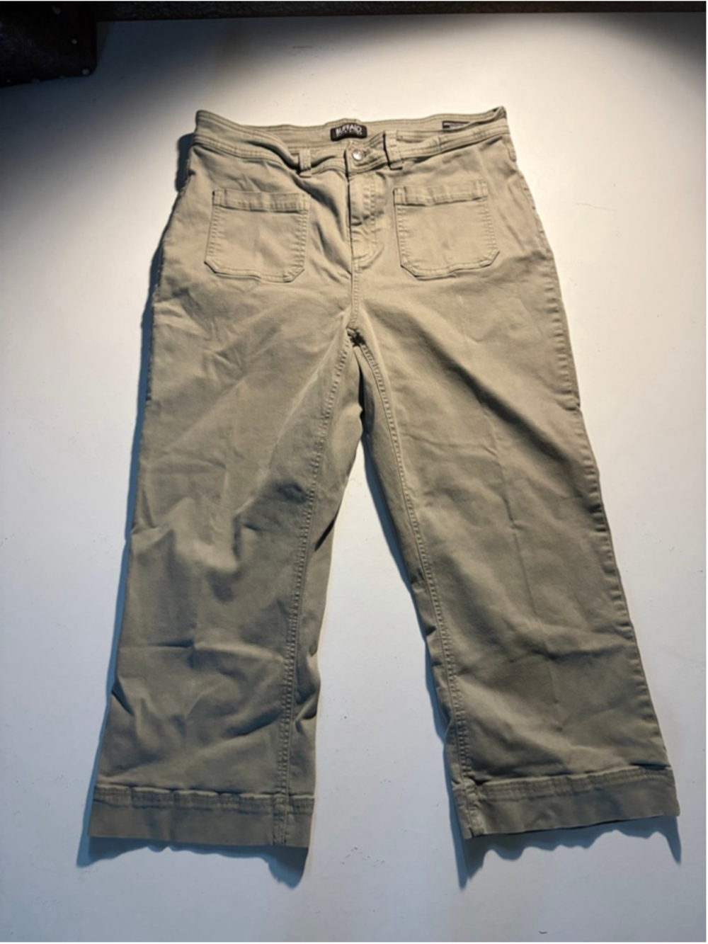 Women's Buffalo David Bitton Green High Rise Cropped Pants Size 14
200 - Picture 2 of 9